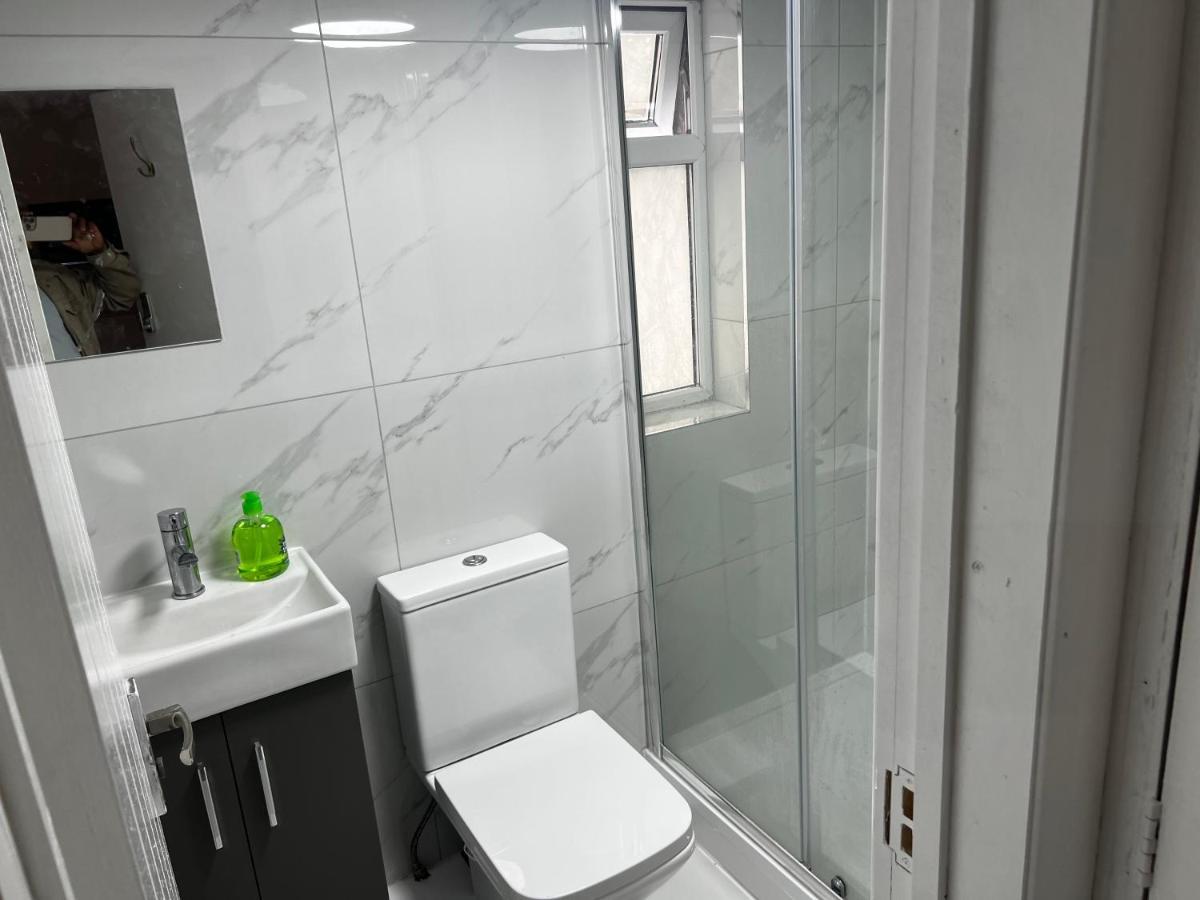 Good Priced Single Rooms In Hayes Northolt  Exterior foto